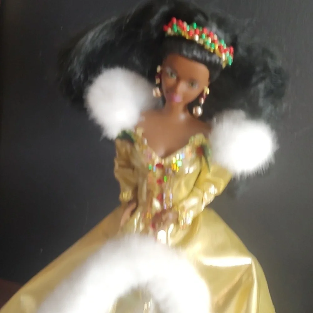 Happy Holiday Barbie/1994 - Picture 5 of 9
